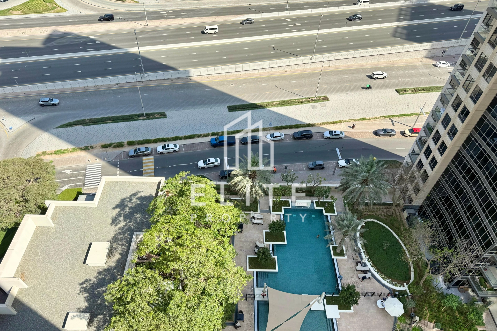 FAIRMONT RESIDENCES