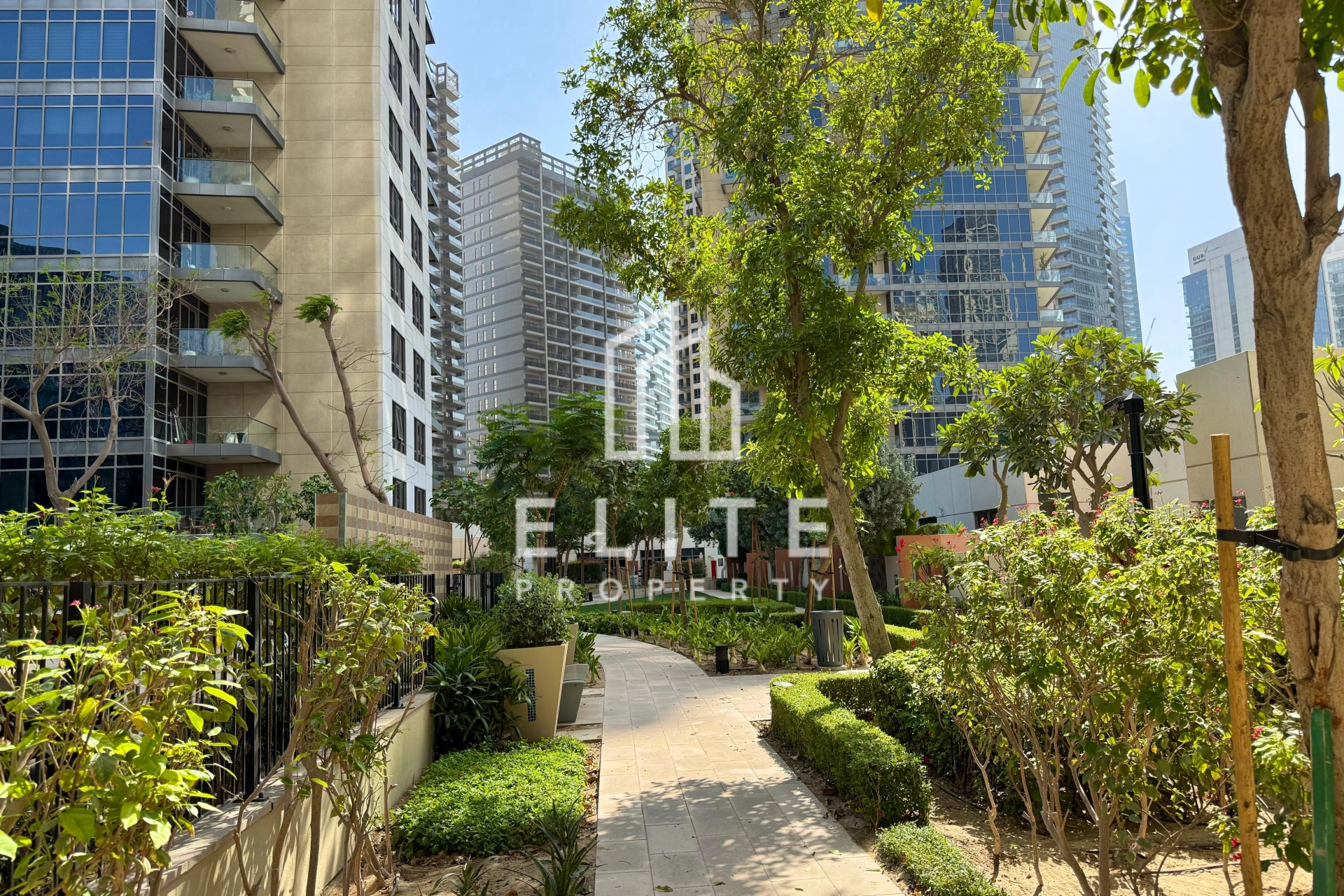 FAIRMONT RESIDENCES