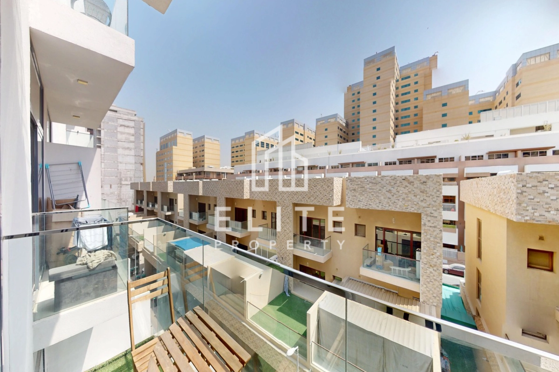 FAIRMONT RESIDENCES