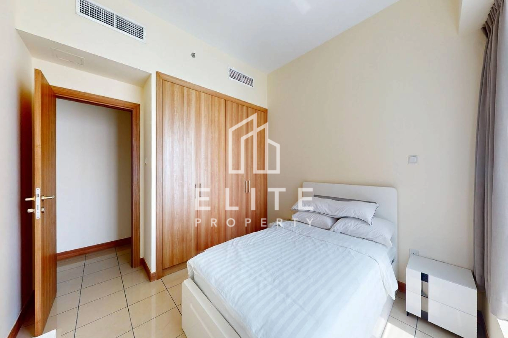 Flexible Cheques | Golf Course View | Large Layout