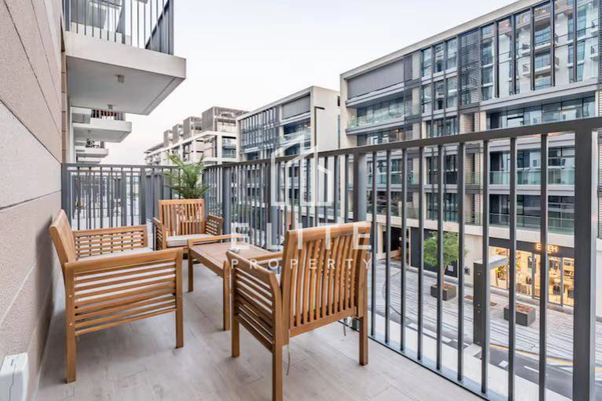 FAIRMONT RESIDENCES