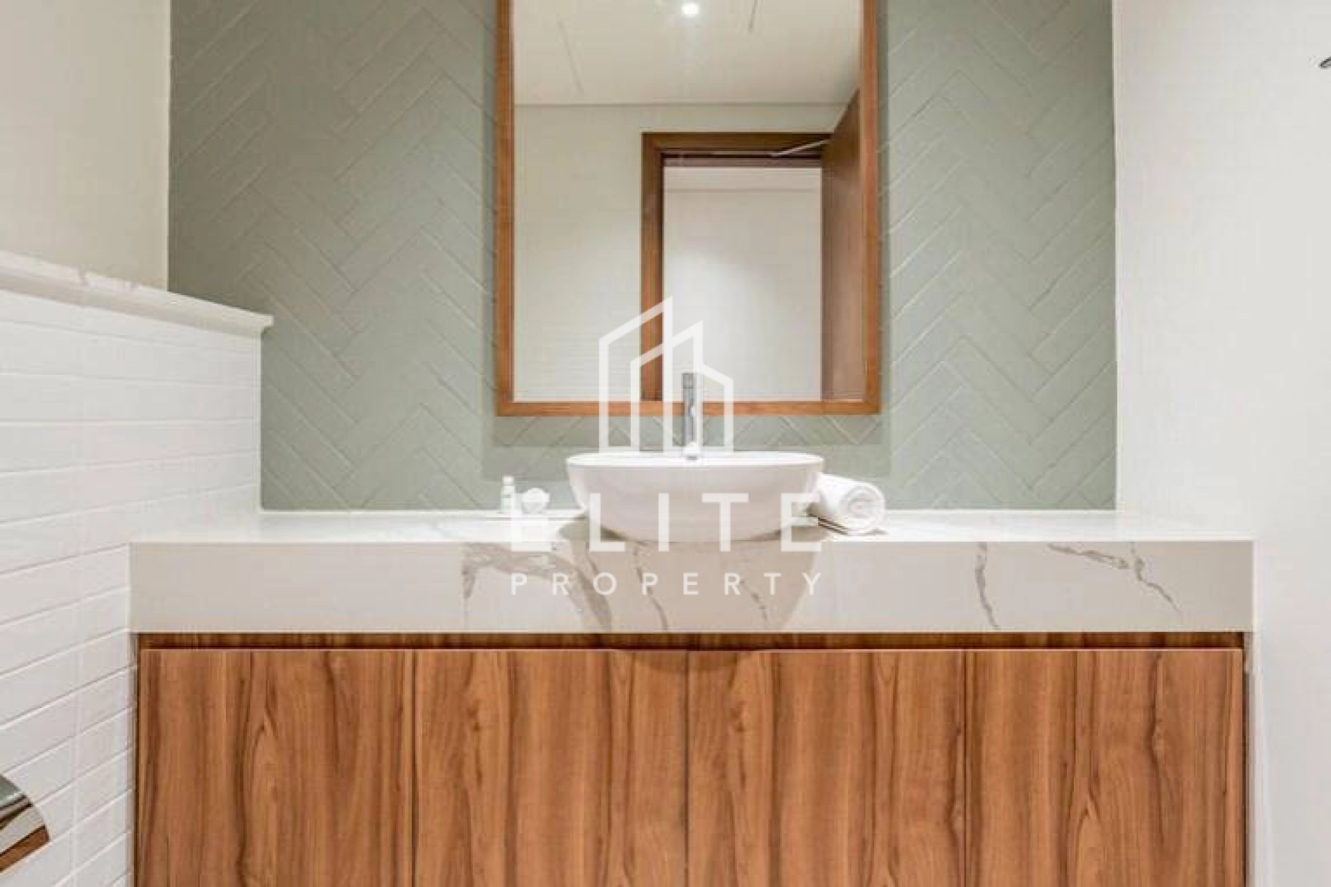 FAIRMONT RESIDENCES