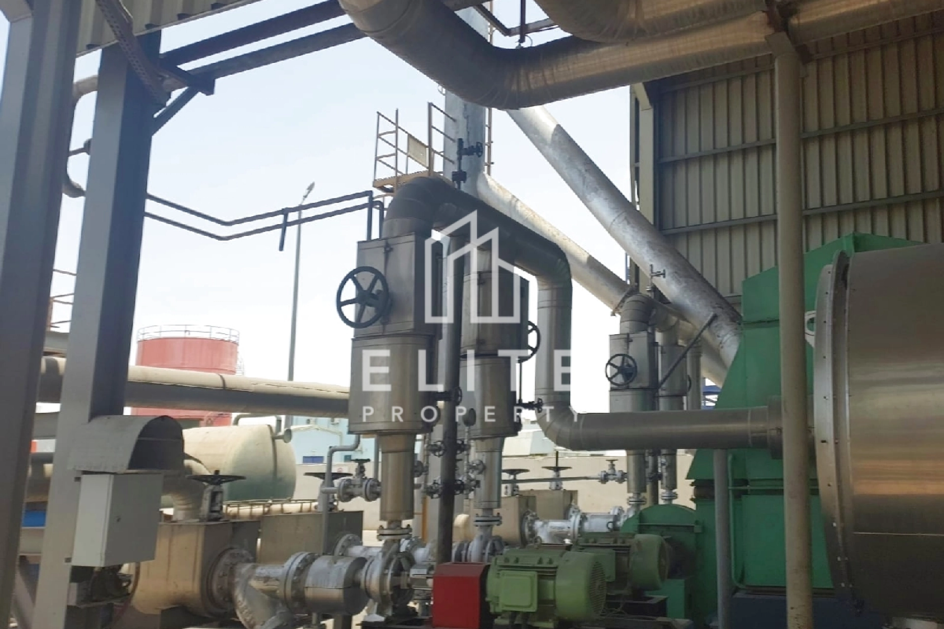 FULL OPERATIONAL OIL REFINERY LOCATED IN SHARJAH FREEZONE, HAMRIYAH ZONE 2