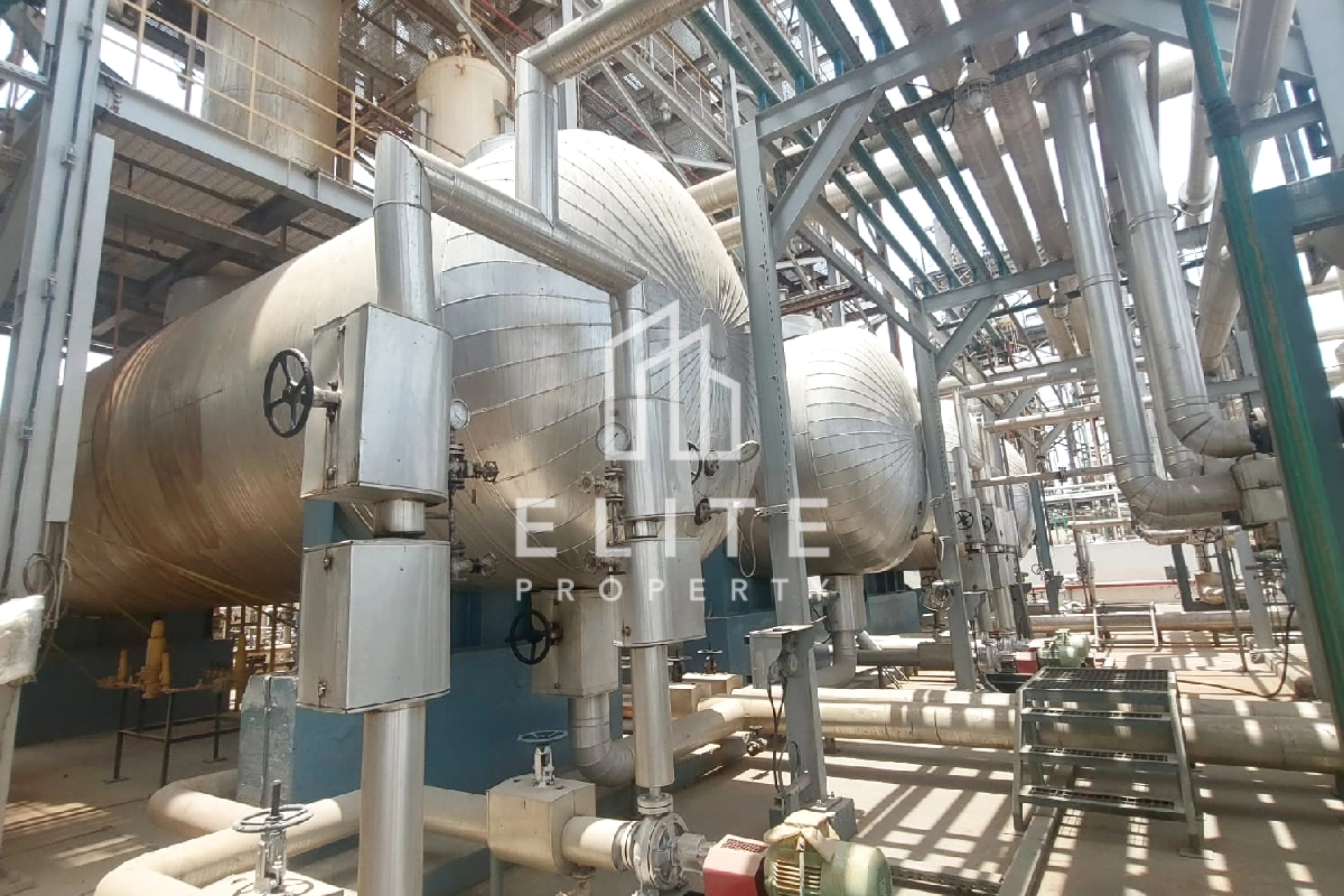 FULL OPERATIONAL OIL REFINERY LOCATED IN SHARJAH FREEZONE, HAMRIYAH ZONE 2