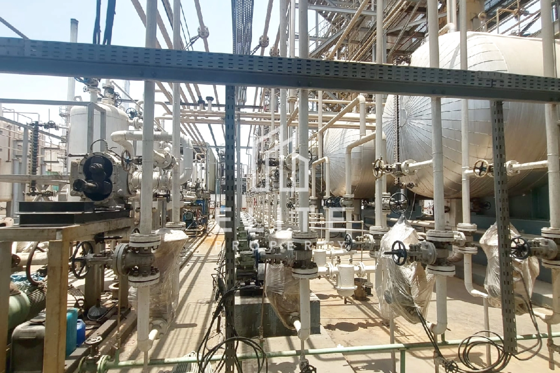 FULL OPERATIONAL OIL REFINERY LOCATED IN SHARJAH FREEZONE, HAMRIYAH ZONE 2