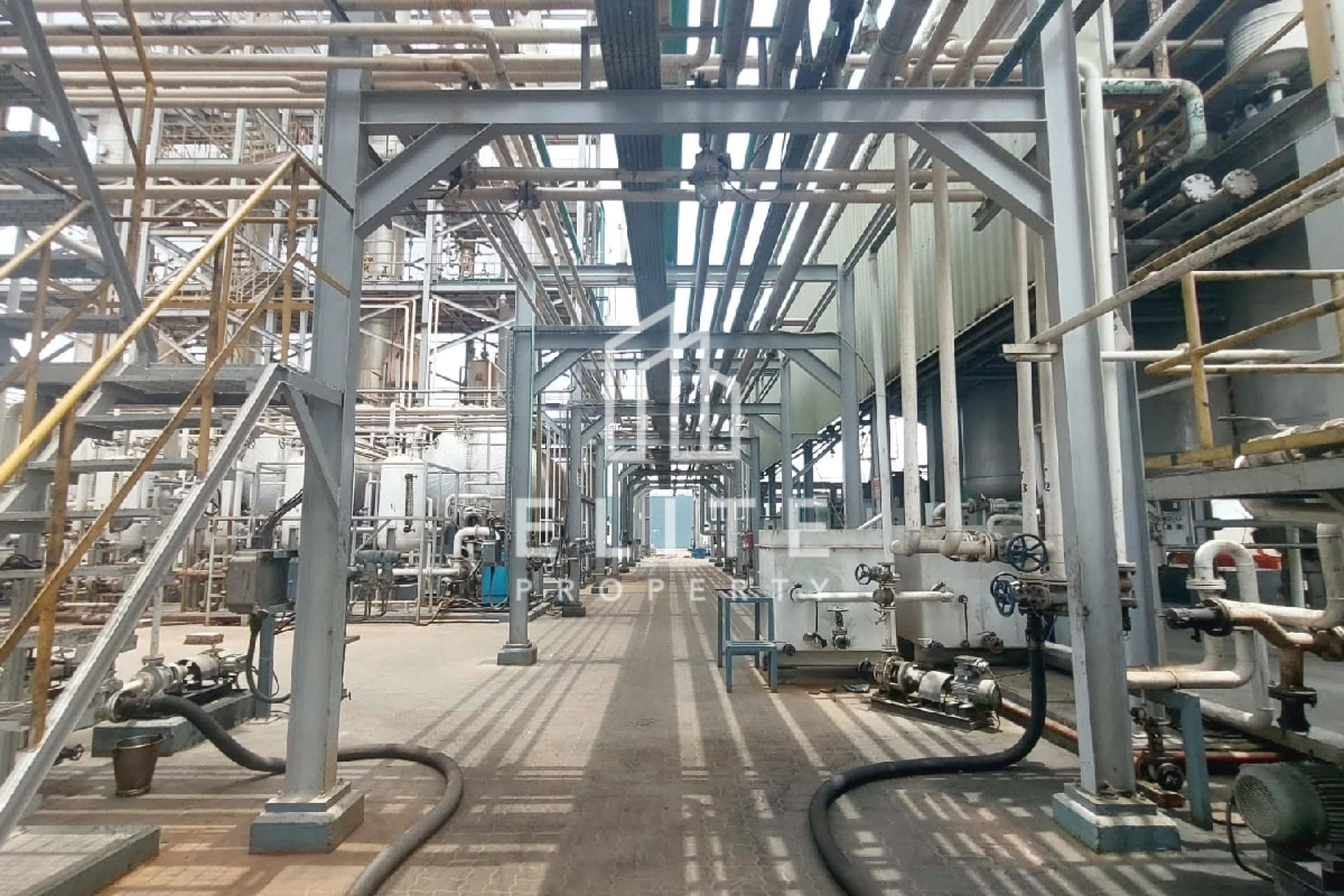 FULL OPERATIONAL OIL REFINERY LOCATED IN SHARJAH FREEZONE, HAMRIYAH ZONE 2
