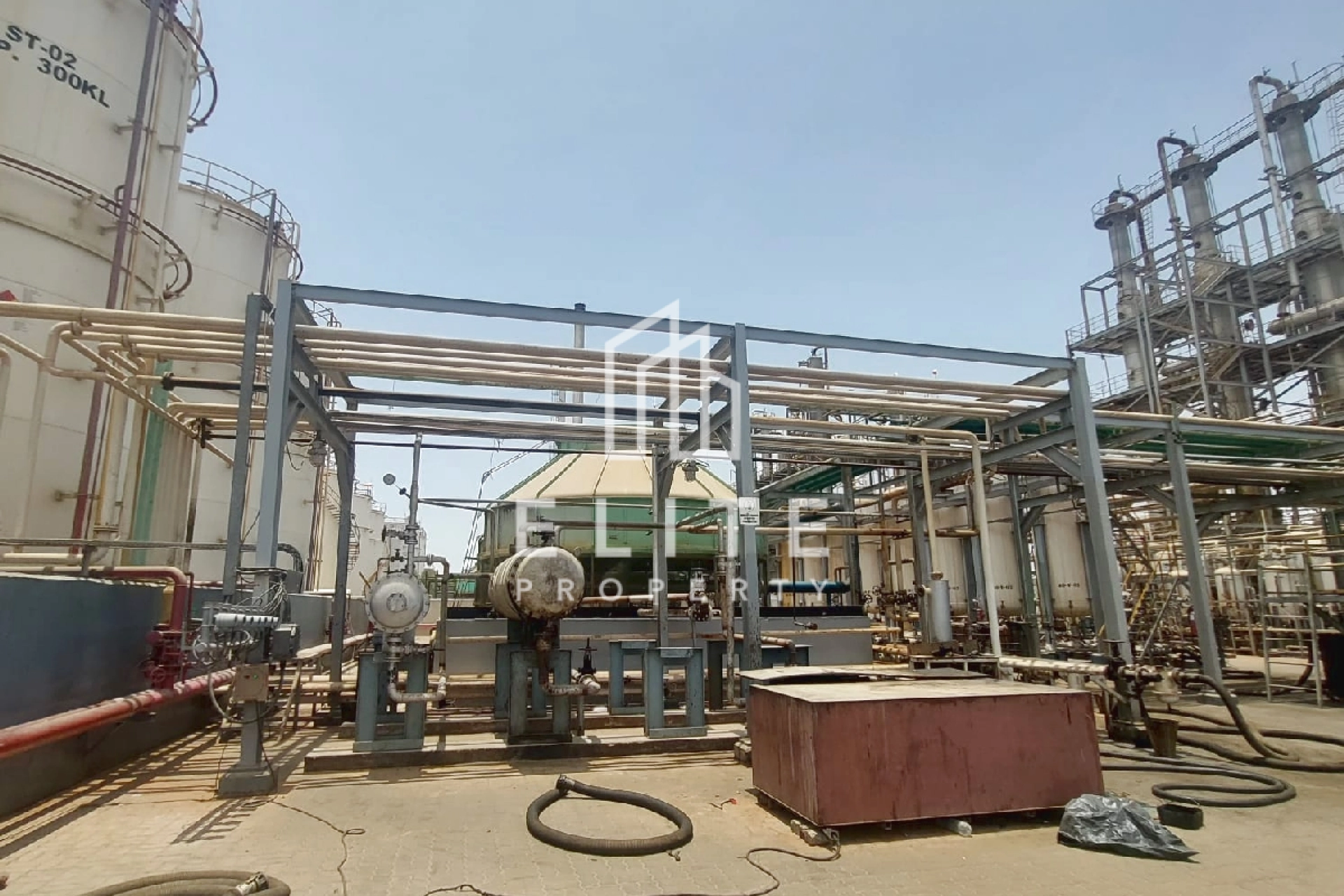 FULL OPERATIONAL OIL REFINERY LOCATED IN SHARJAH FREEZONE, HAMRIYAH ZONE 2