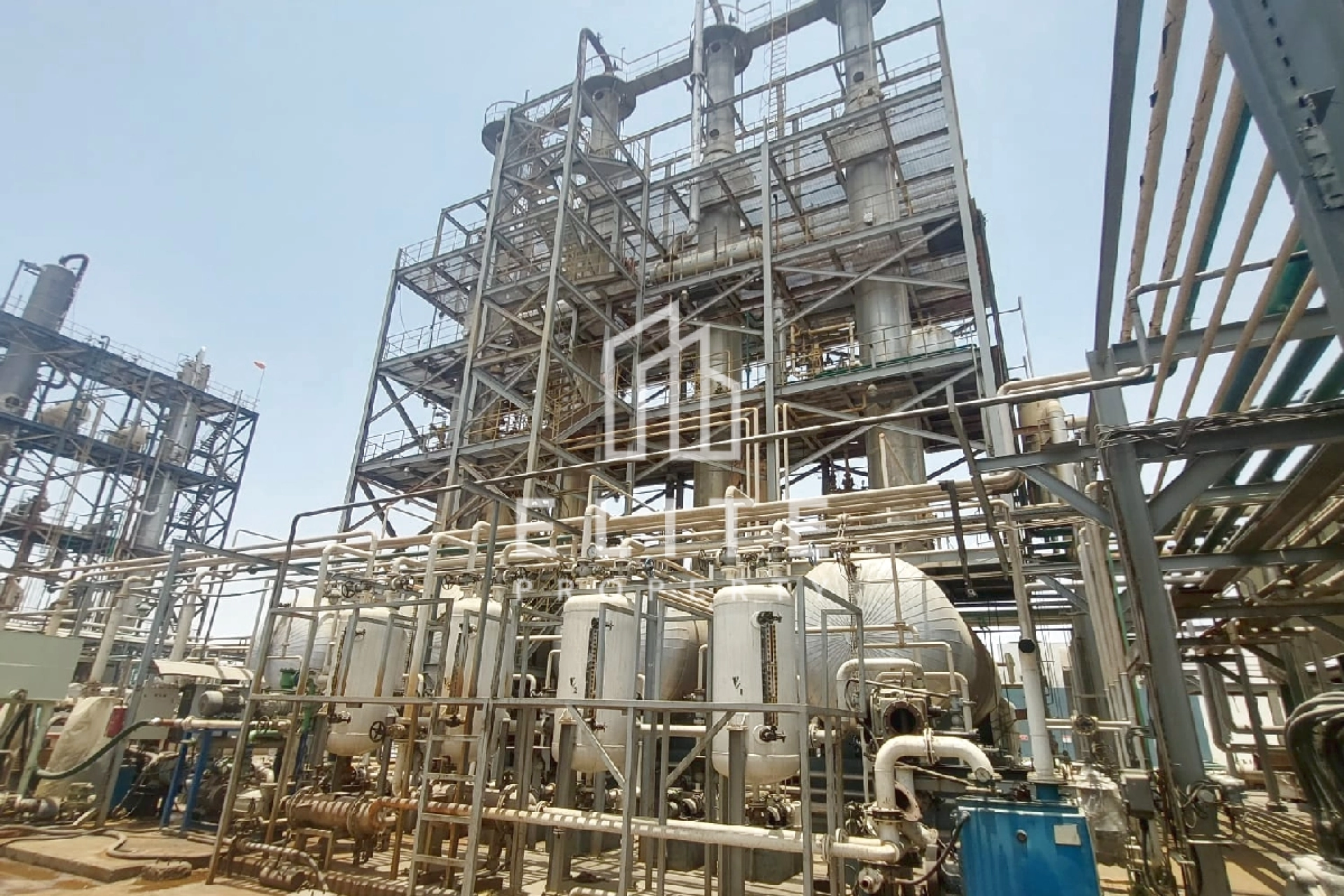 FULL OPERATIONAL OIL REFINERY LOCATED IN SHARJAH FREEZONE, HAMRIYAH ZONE 2