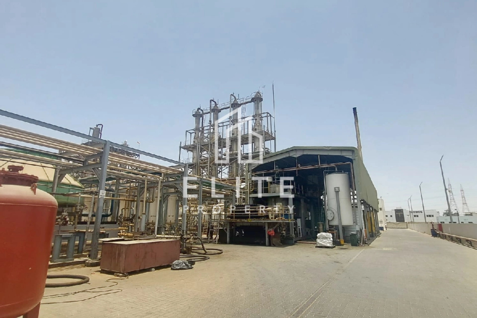 FULL OPERATIONAL OIL REFINERY LOCATED IN SHARJAH FREEZONE, HAMRIYAH ZONE 2