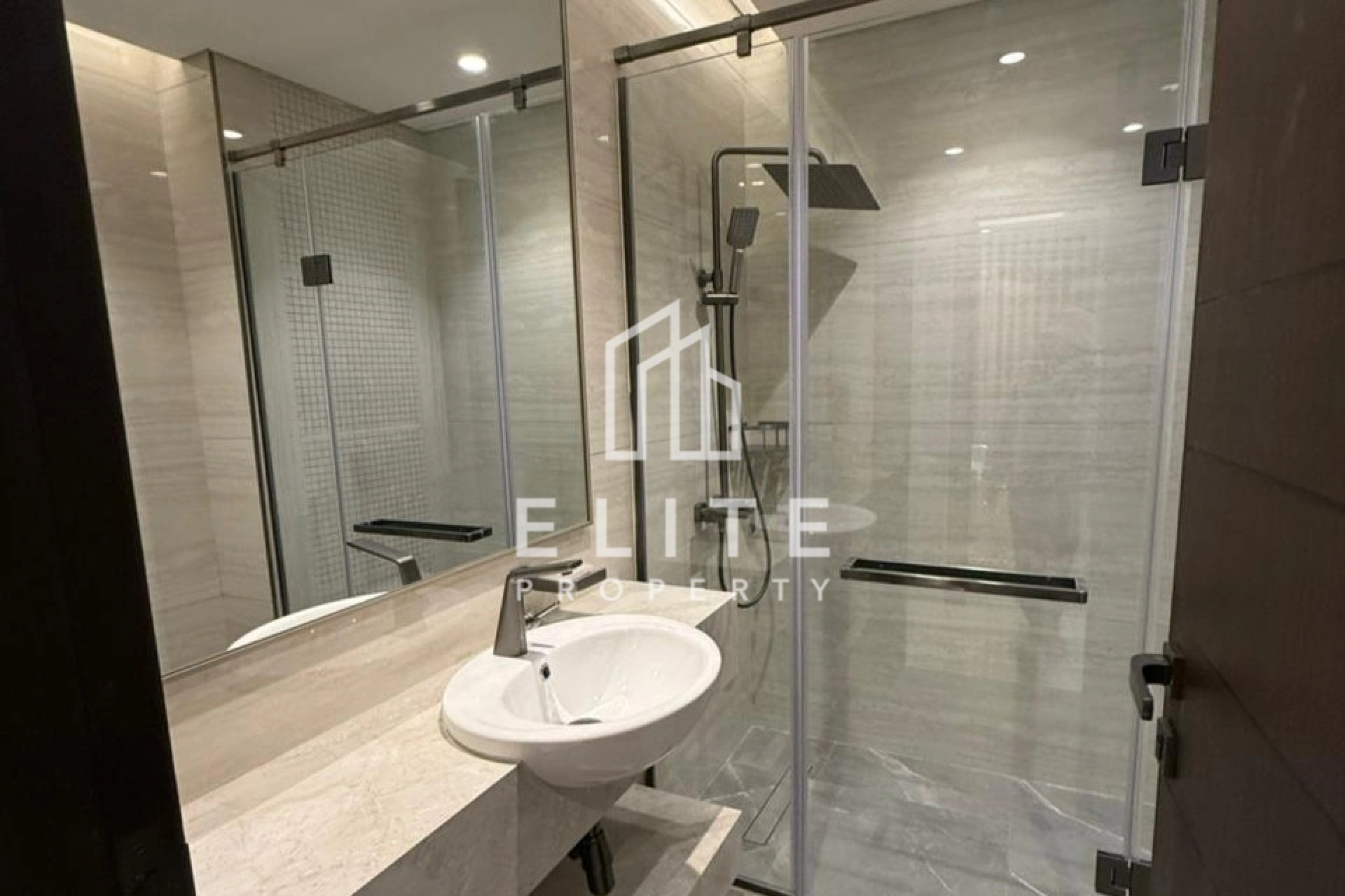 FAIRMONT RESIDENCES