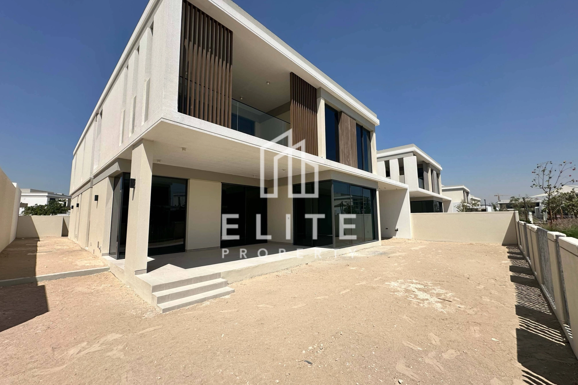 Corner Unit |Direct Access to Playgroud| Upgraded