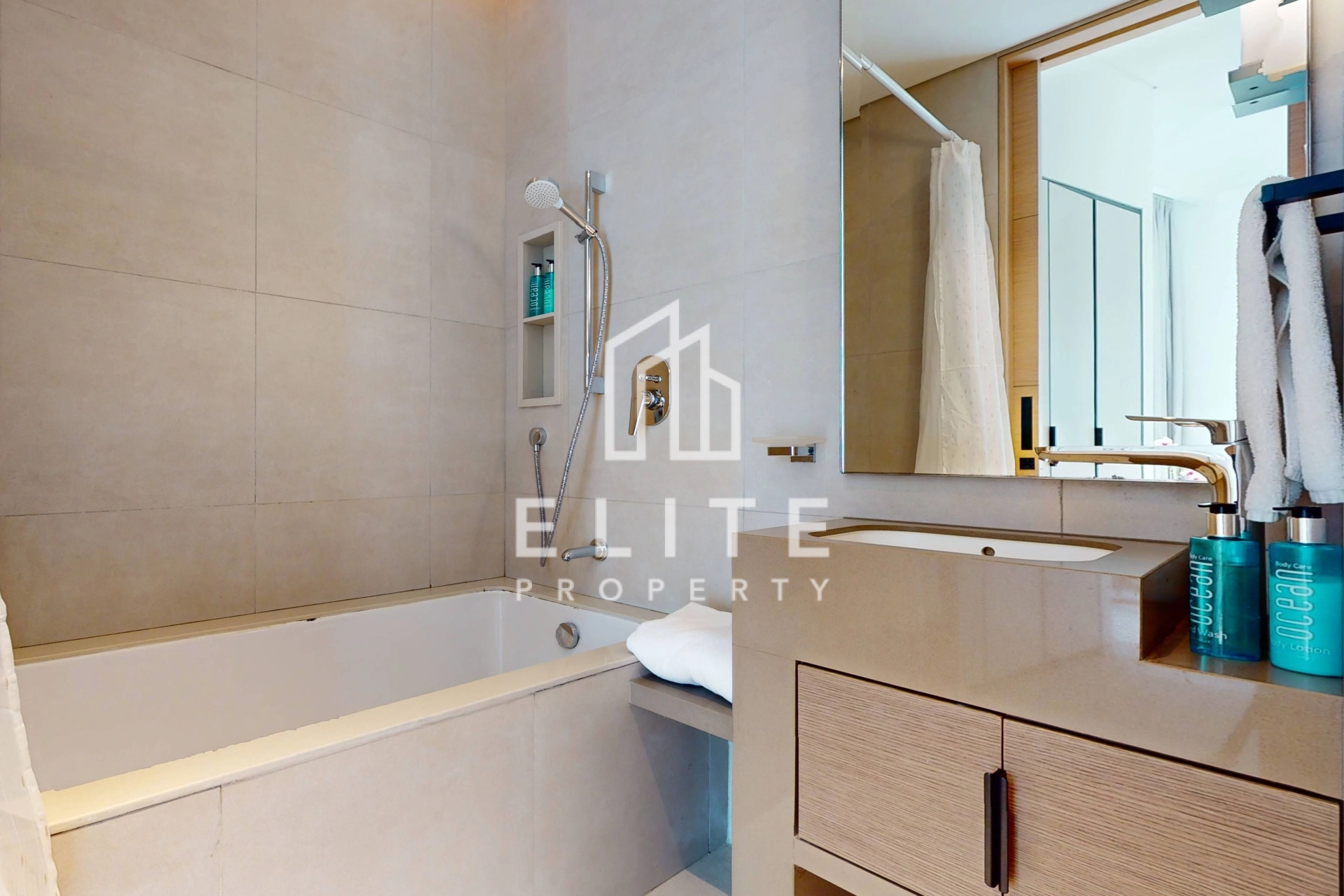 FAIRMONT RESIDENCES