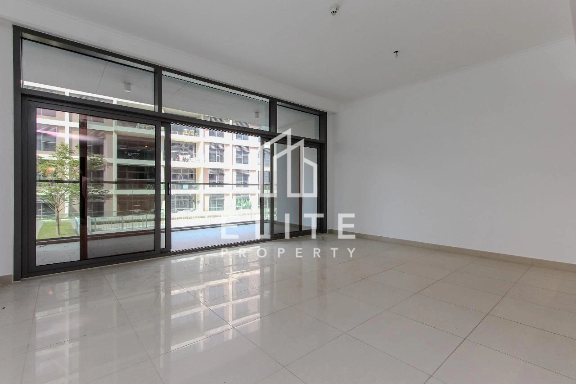 FAIRMONT RESIDENCES