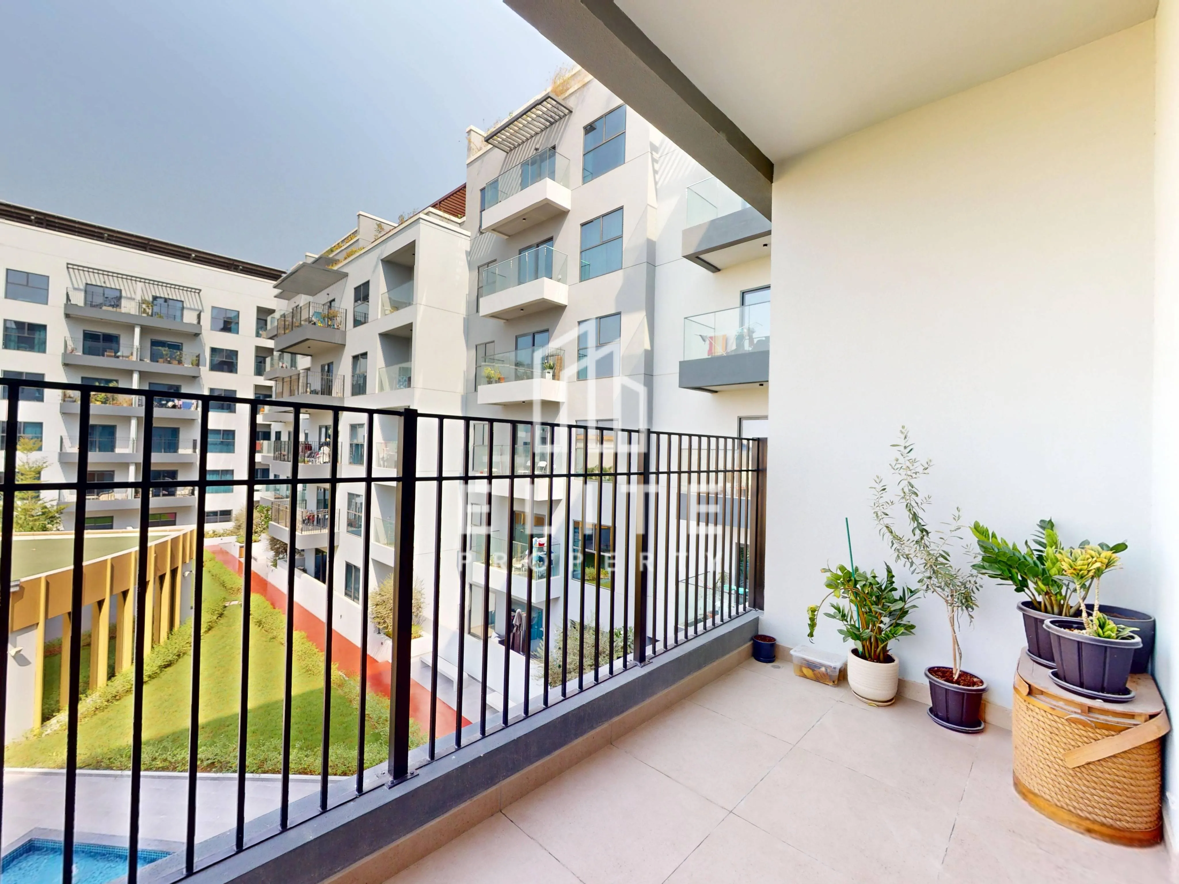 FAIRMONT RESIDENCES