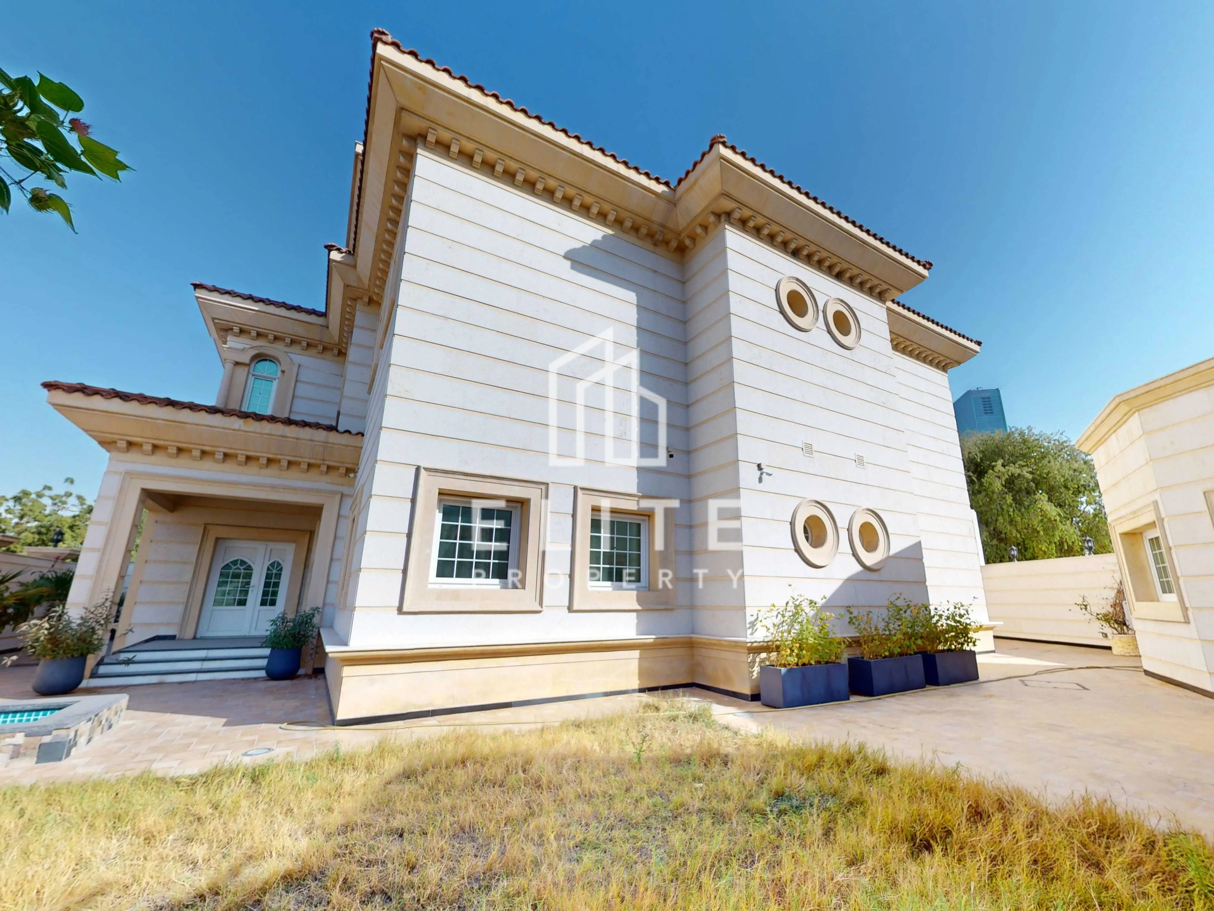 STUNNING VILLA | NEAR WTC | READY TO MOVE IN