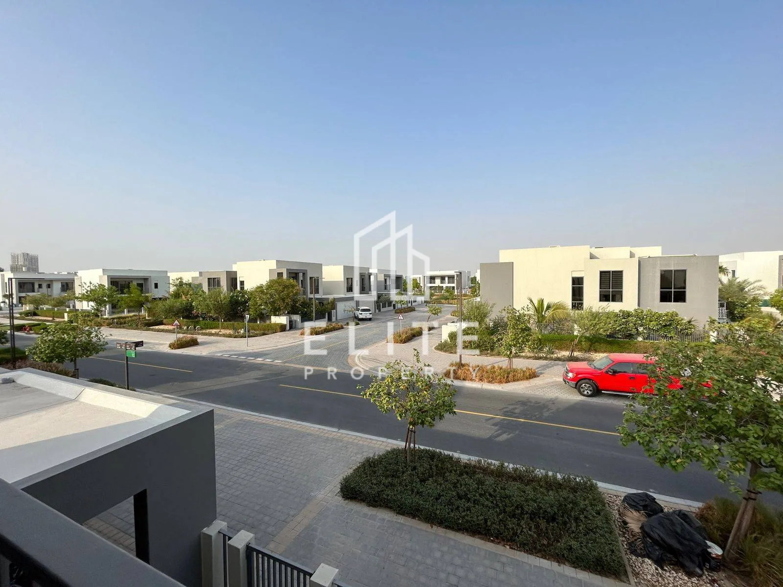 FAIRMONT RESIDENCES
