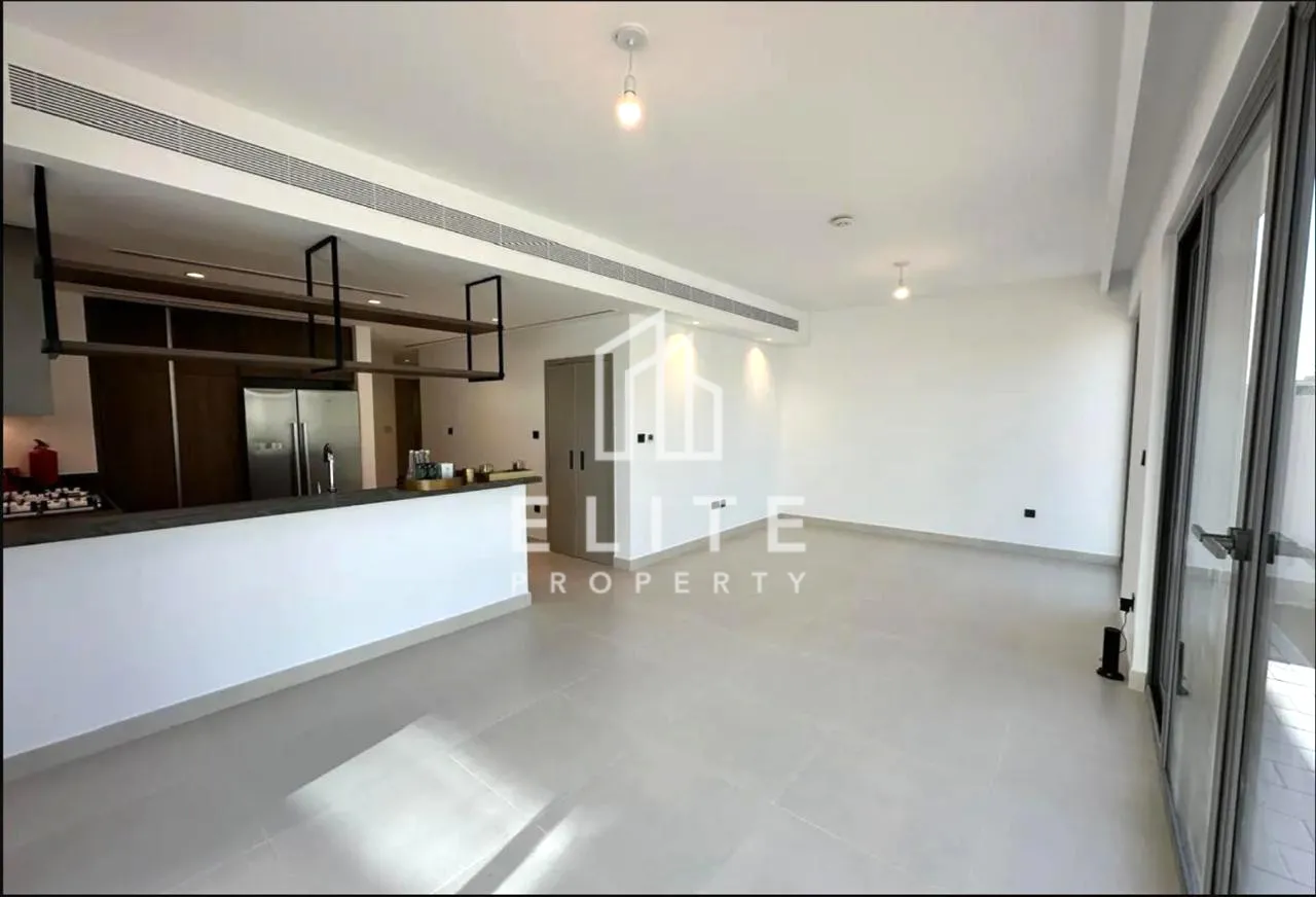 Sun All Day Long | Lagoon Facing | Walk to RGS