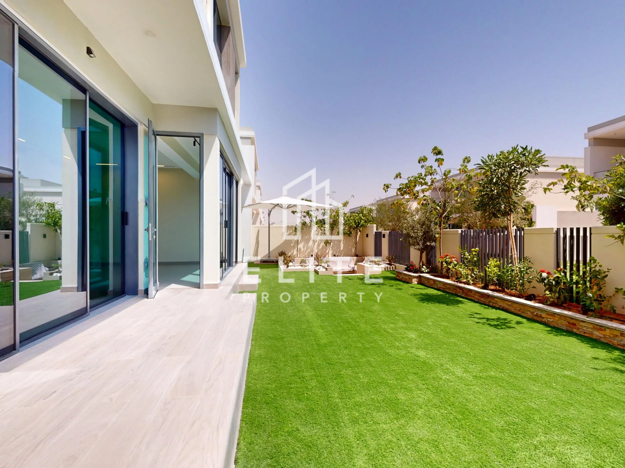 FAIRMONT RESIDENCES