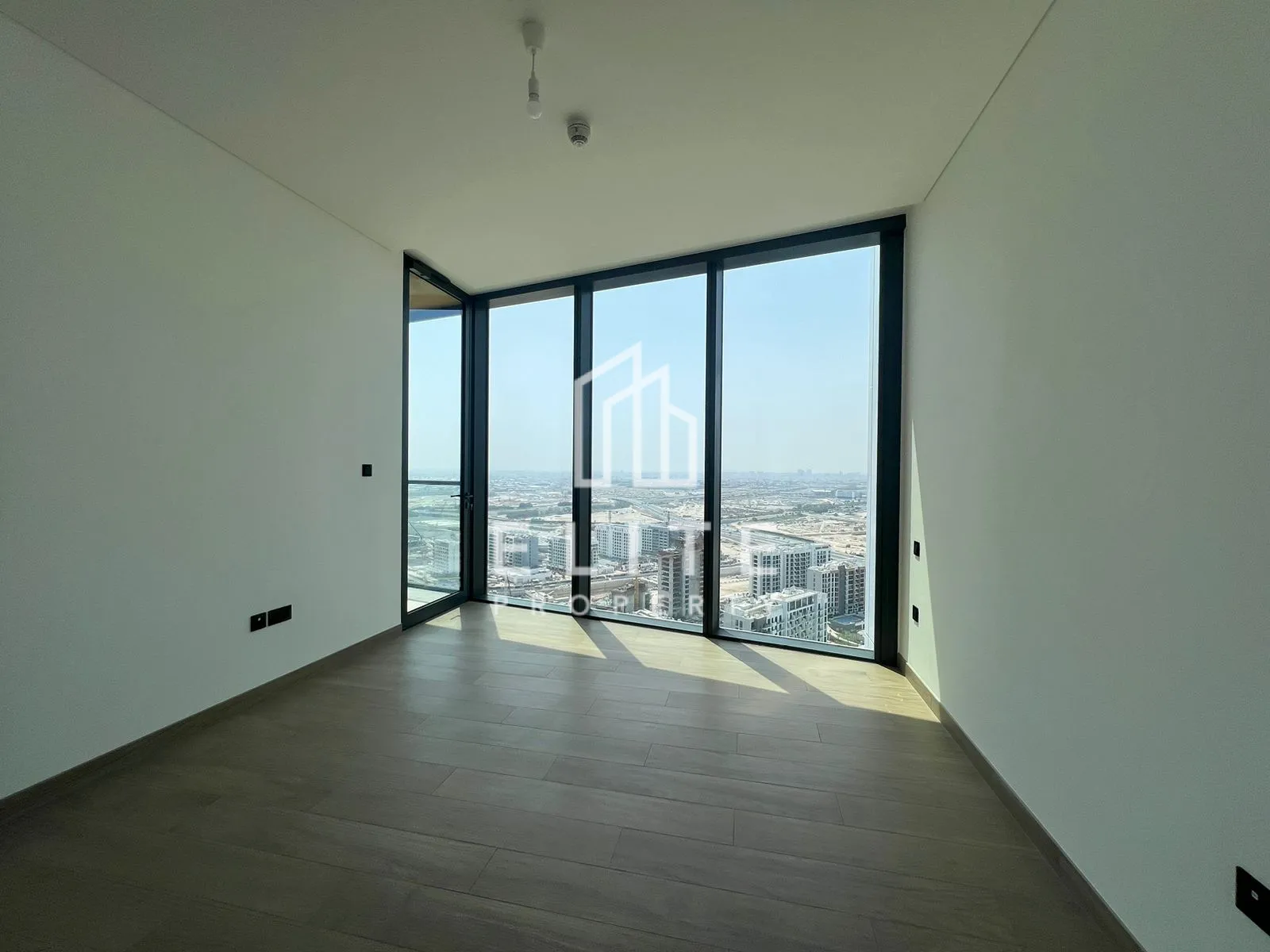 FAIRMONT RESIDENCES