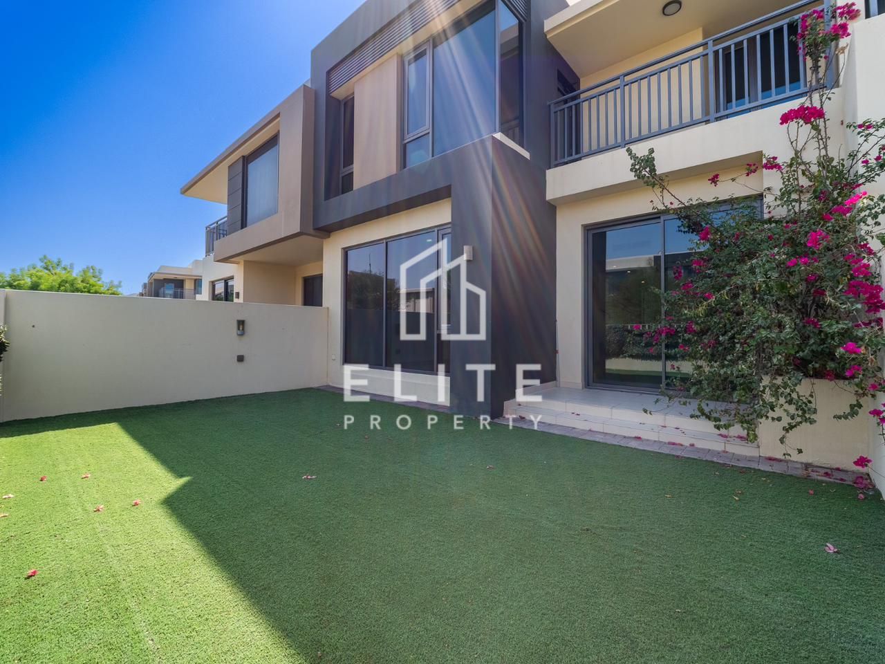 CORNER UNIT | BIG PLOT | CLOSE TO POOL