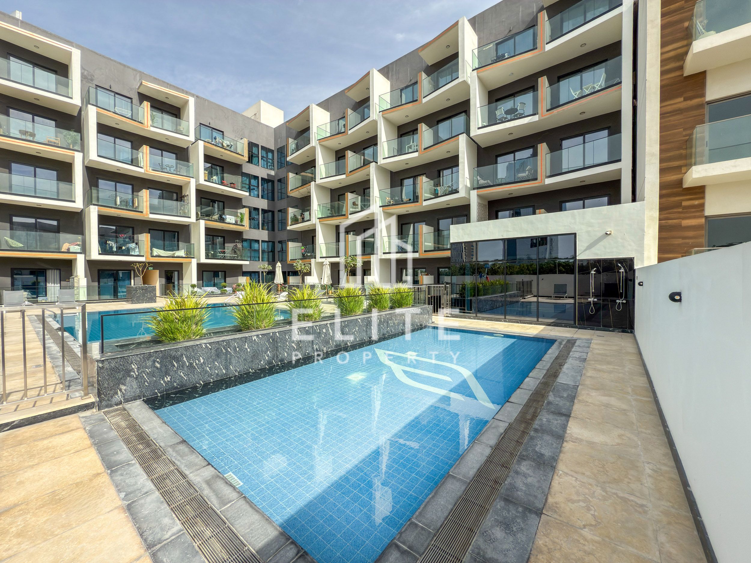 Well Maintained | Semi-Closed Kitchen | Spacious