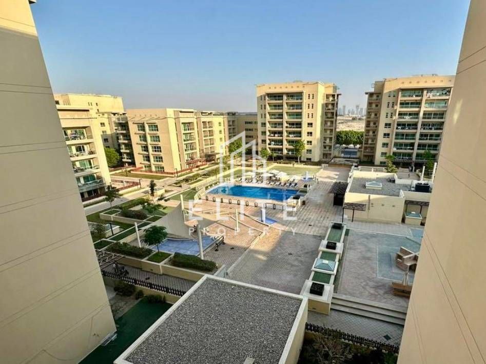 Spacious, Upgraded, Rare Find, Chiller Free