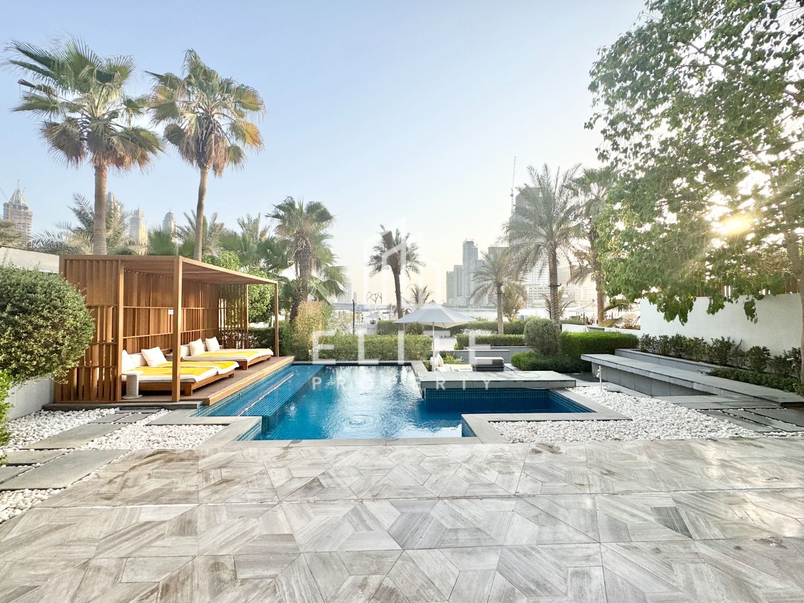 LUXURY LIVING | BEACHFRONT | PRIVATE POOL