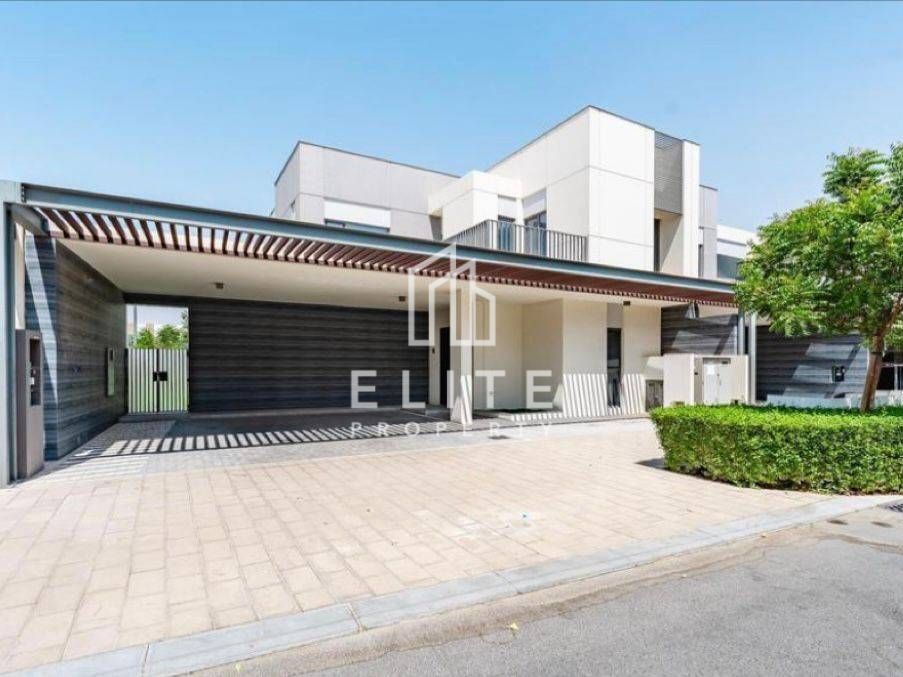 Large Plot | Corner Unit | Community Expert