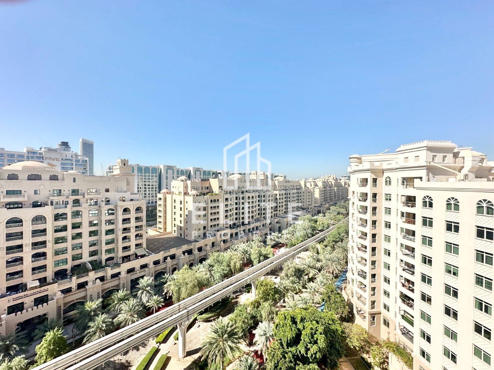 PARK VIEW | HIGH FLOOR | VACANT