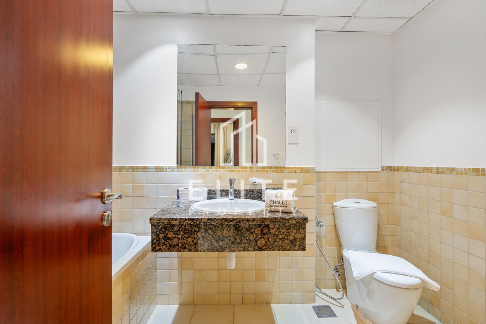 Panoramic Sea Views | Vacant | Well Maintained