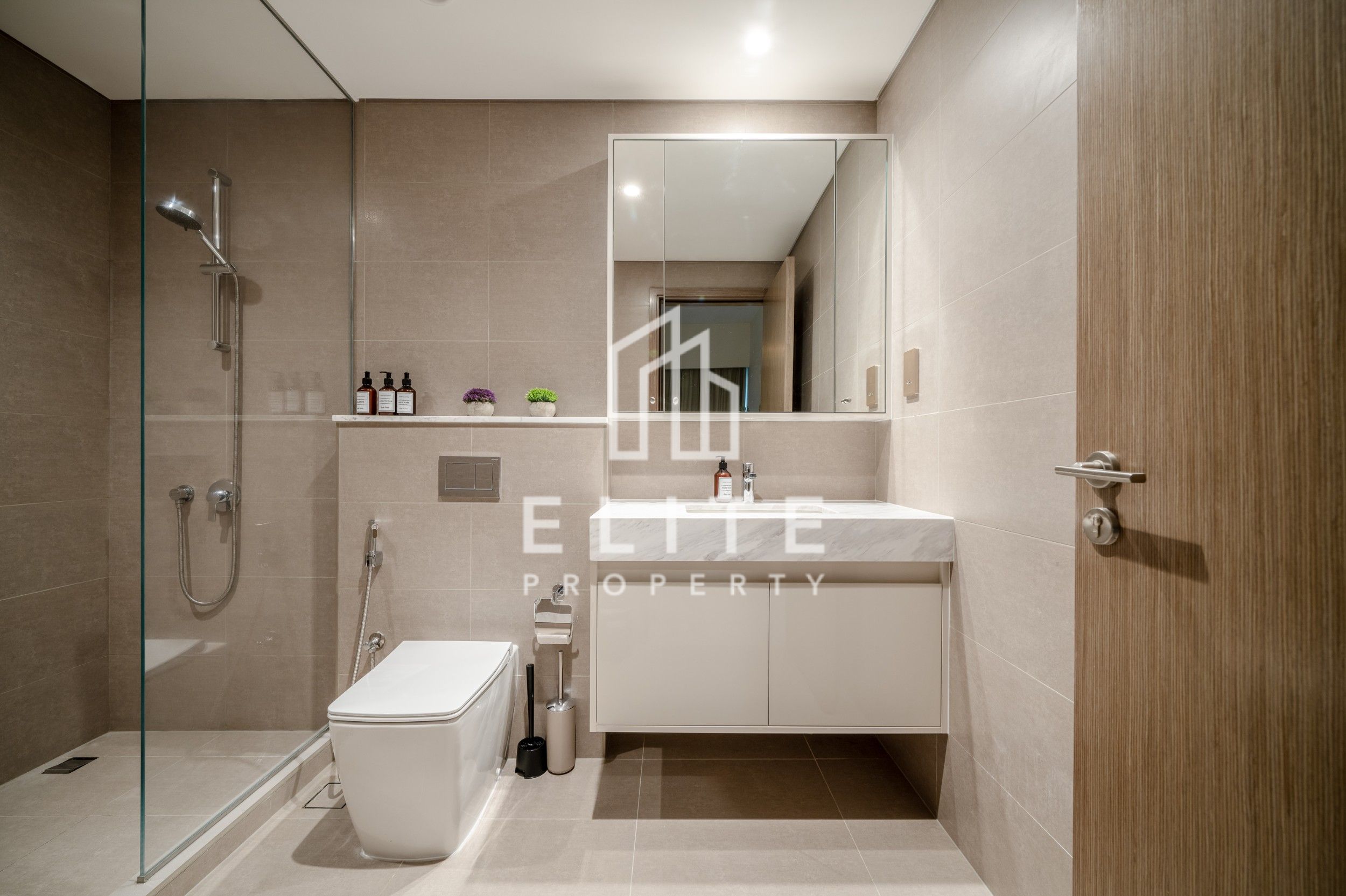 12 Cheques | Cozy 2-BR | Bills İncluded
