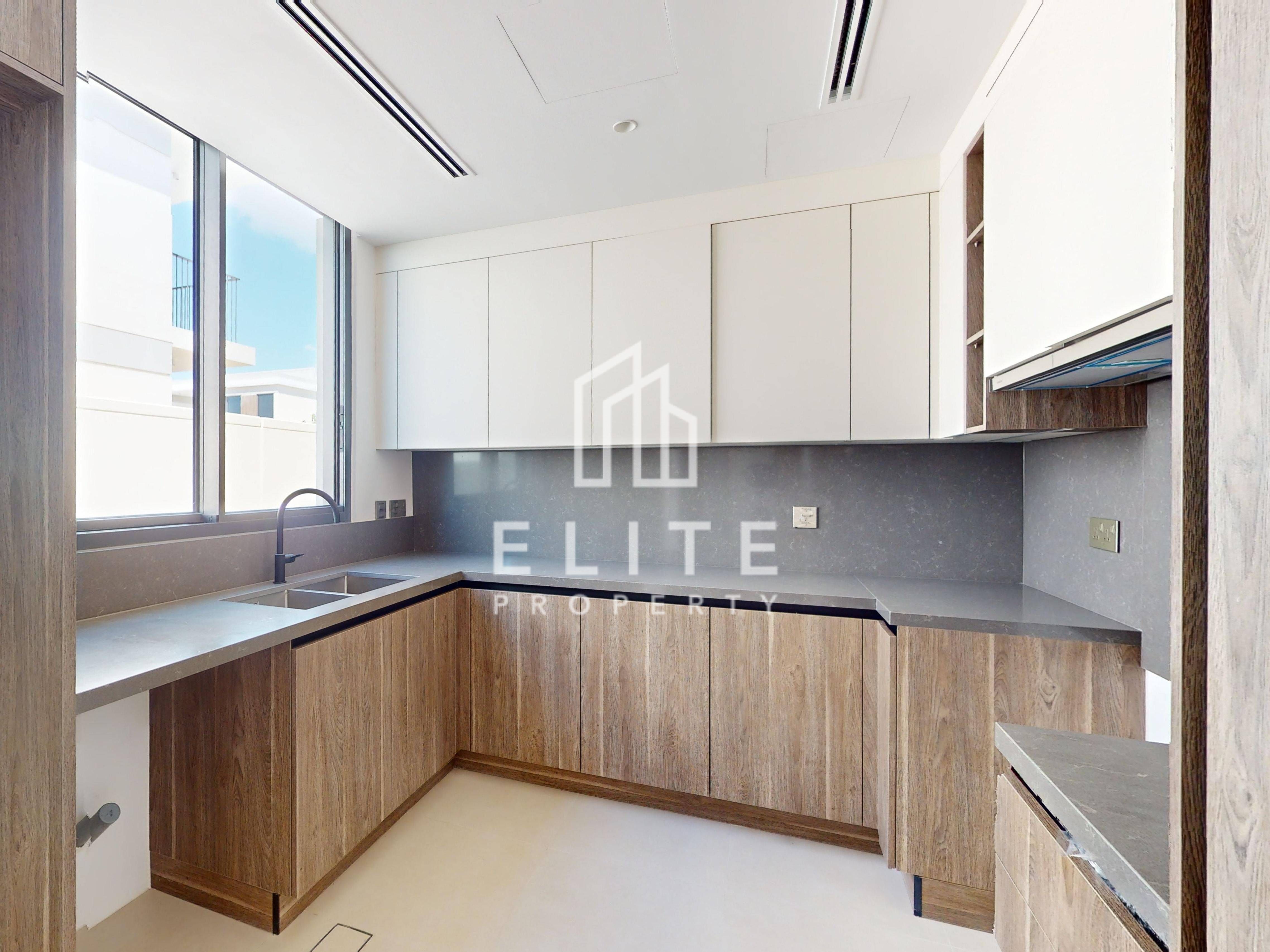 Single Row | Closed Kitchen | Extended Layout