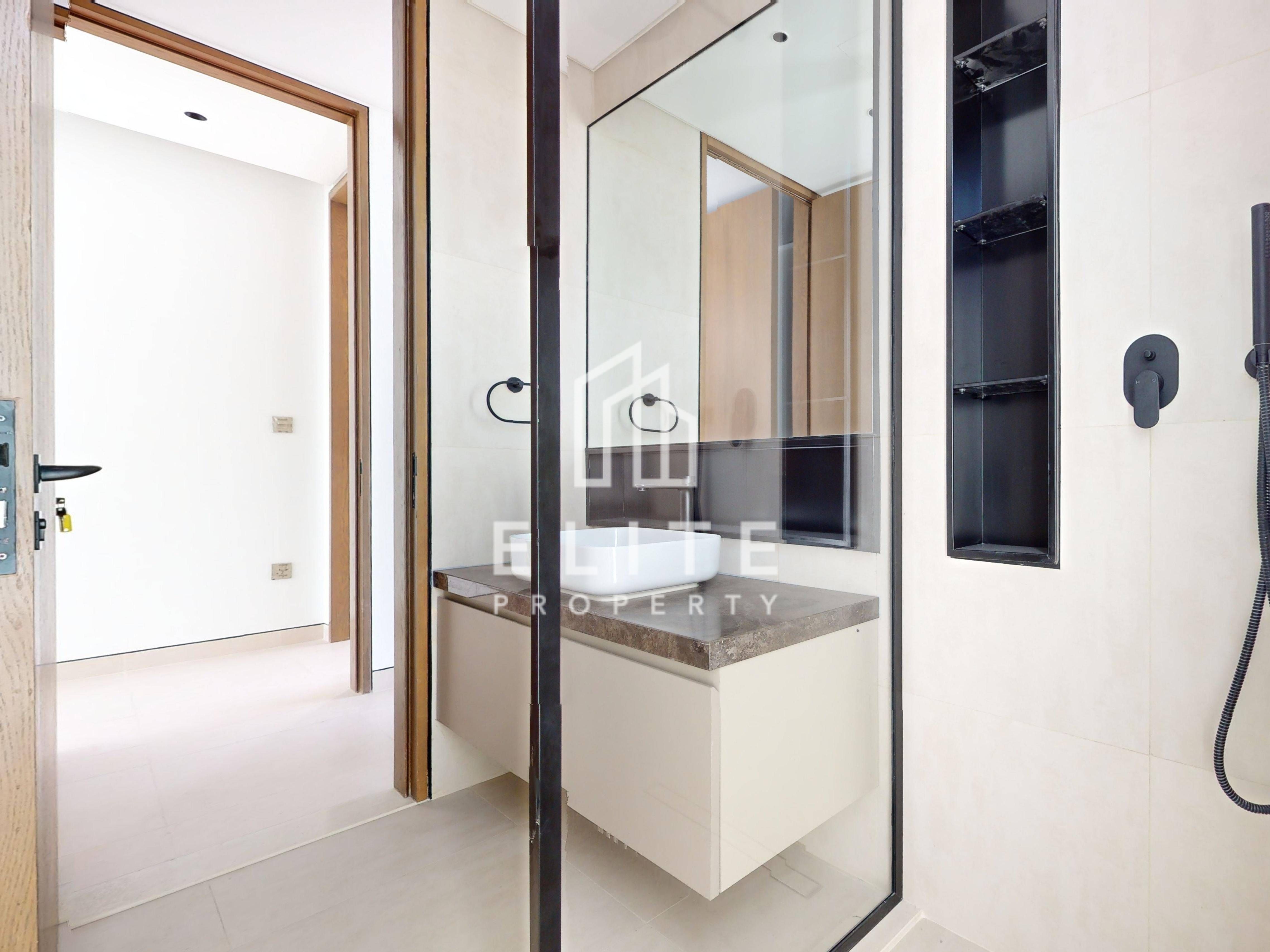 Single Row | Closed Kitchen | Extended Layout
