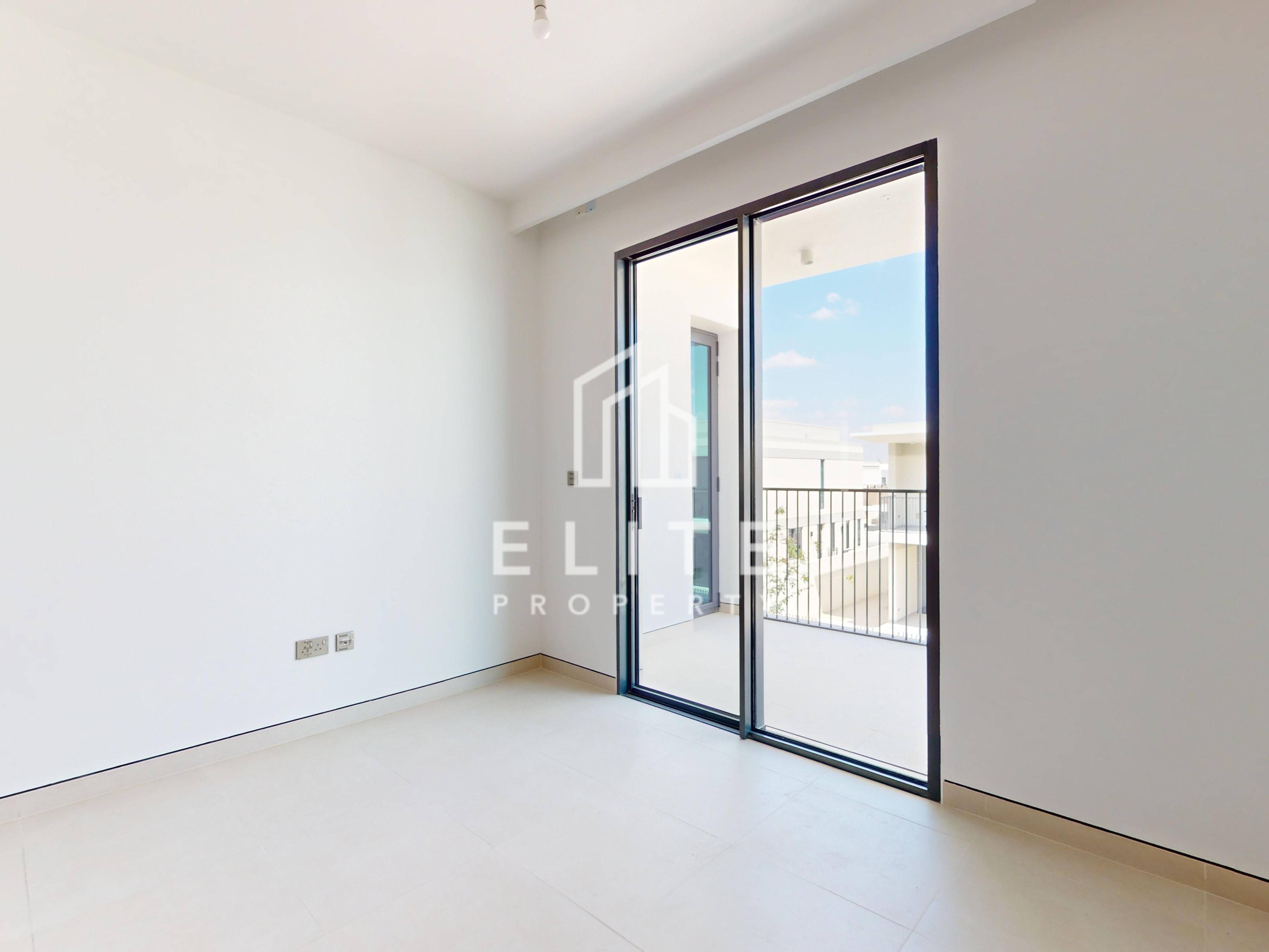 Single Row | Closed Kitchen | Extended Layout