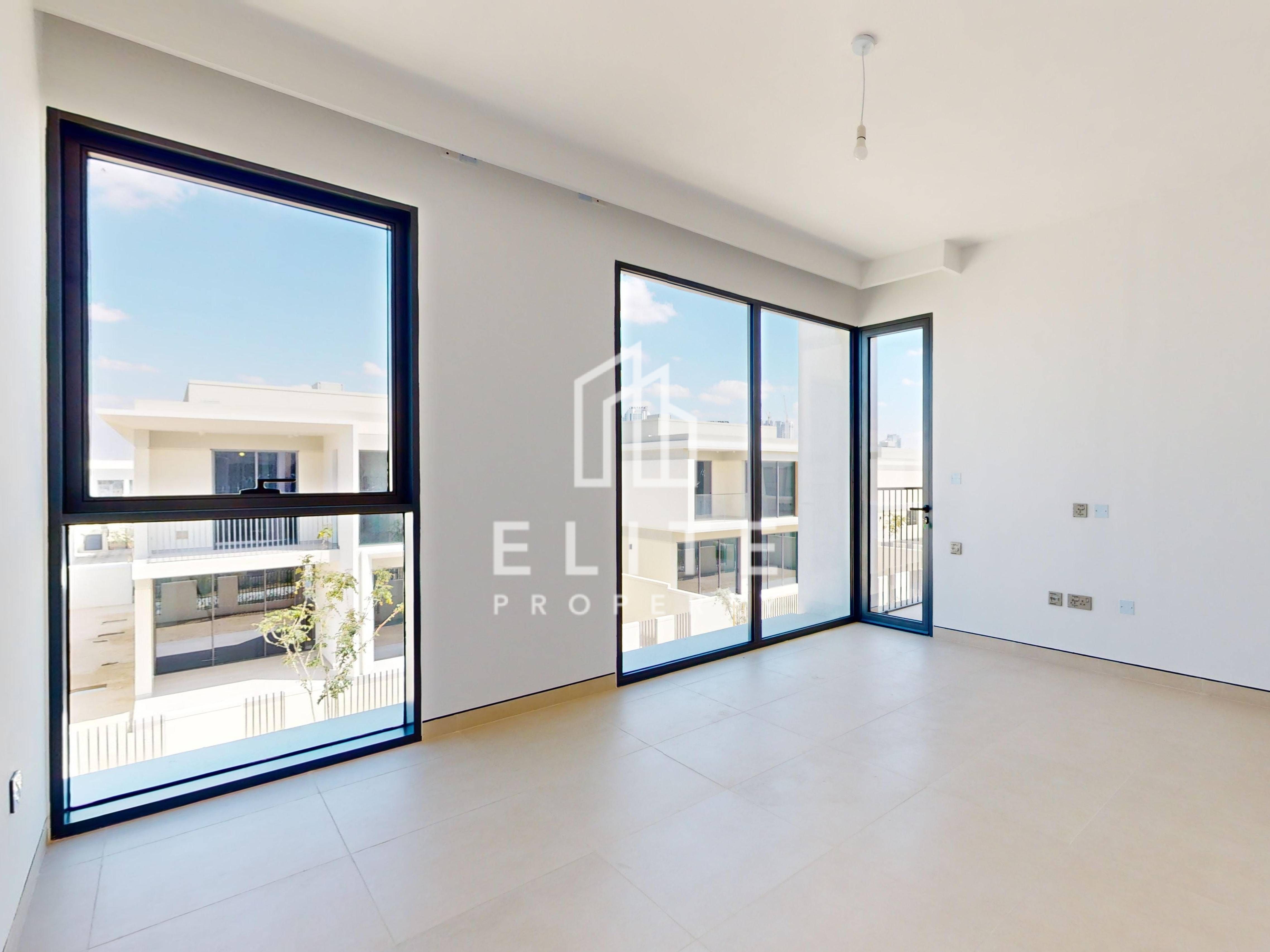 Single Row | Closed Kitchen | Extended Layout