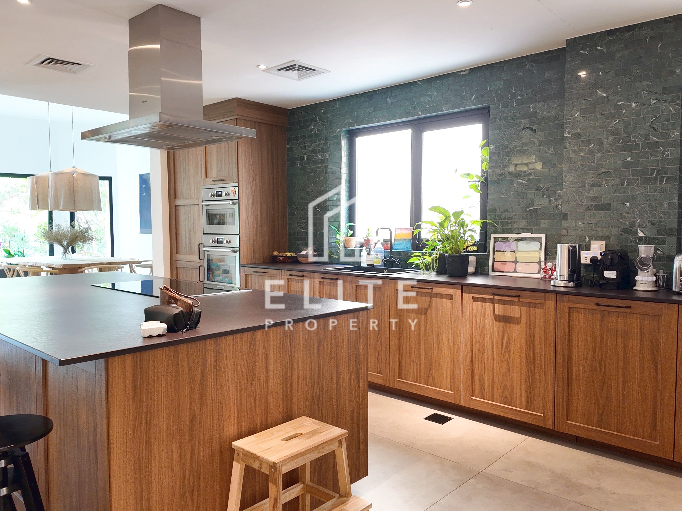 One of a Kind Upgrade | Exclusive Family Townhouse