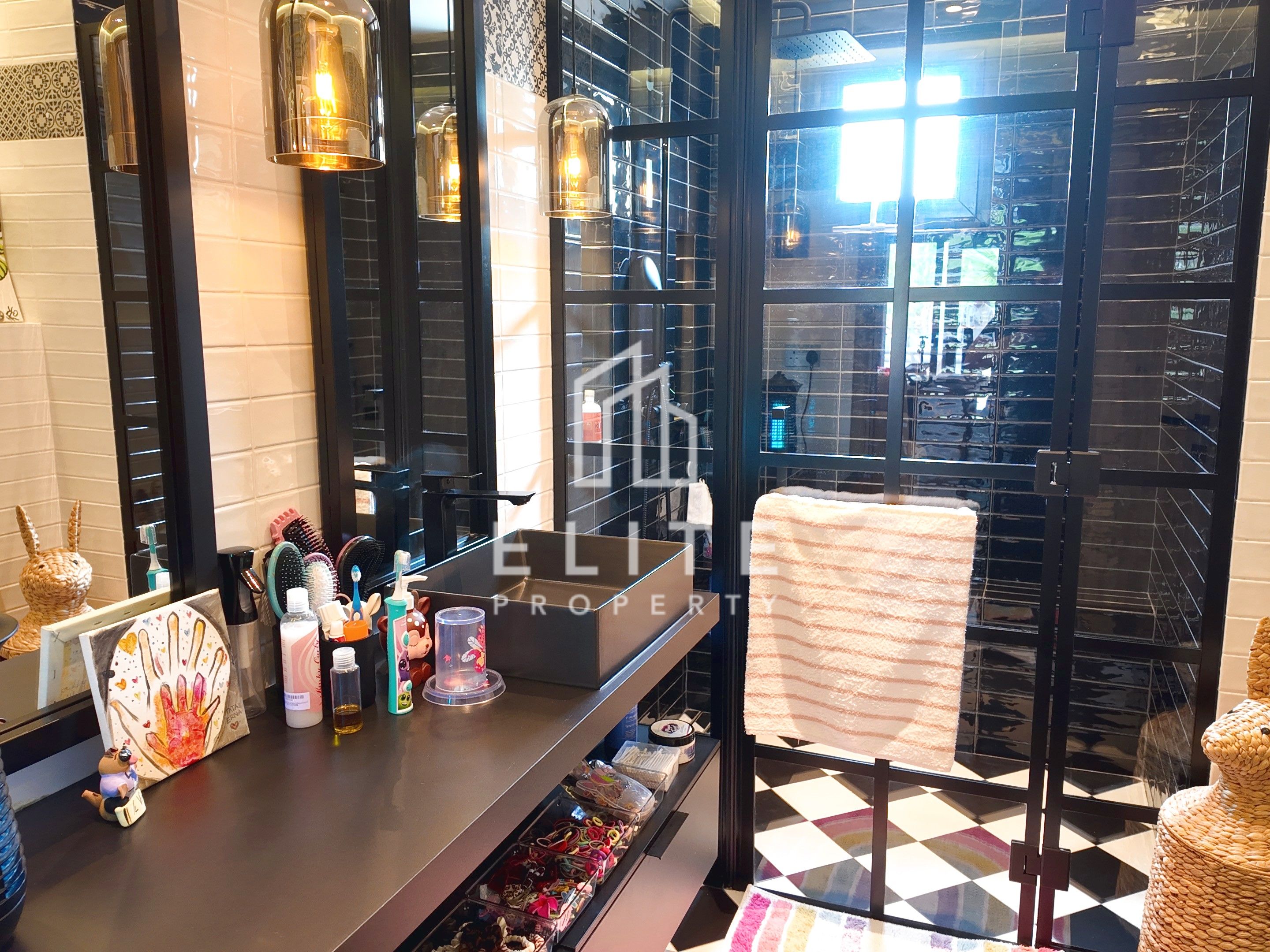 One of a Kind Upgrade | Exclusive Family Townhouse