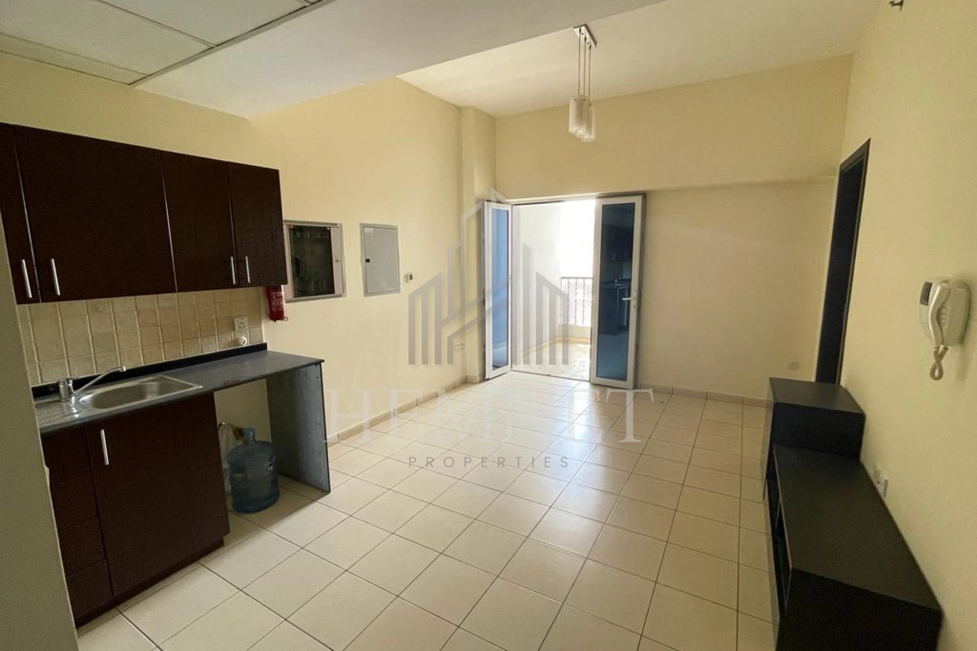 Unfurnished | Genuine Resale | Vacant - Image 2