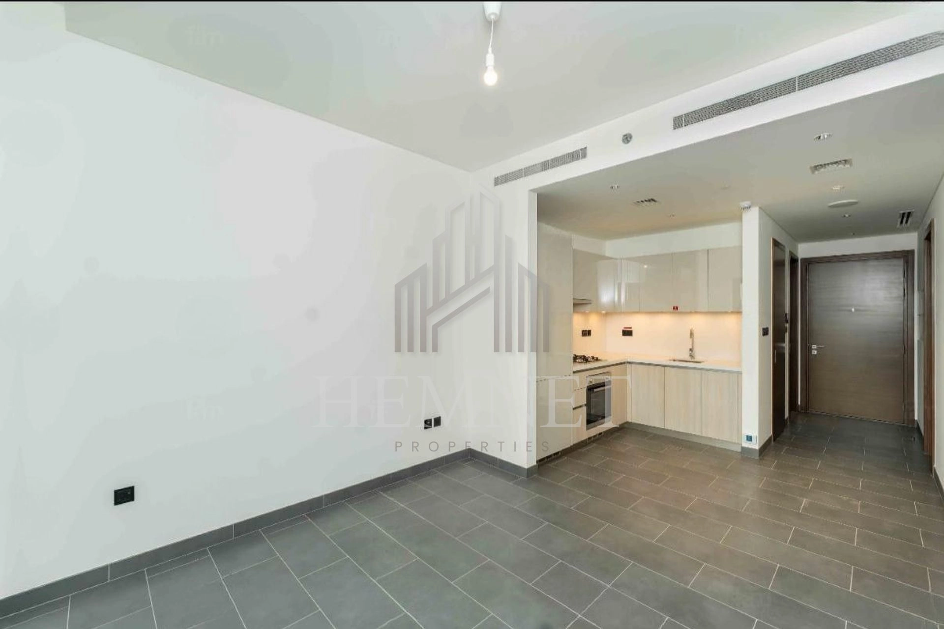 High Floor | Brand New | Ready to move - Image 3