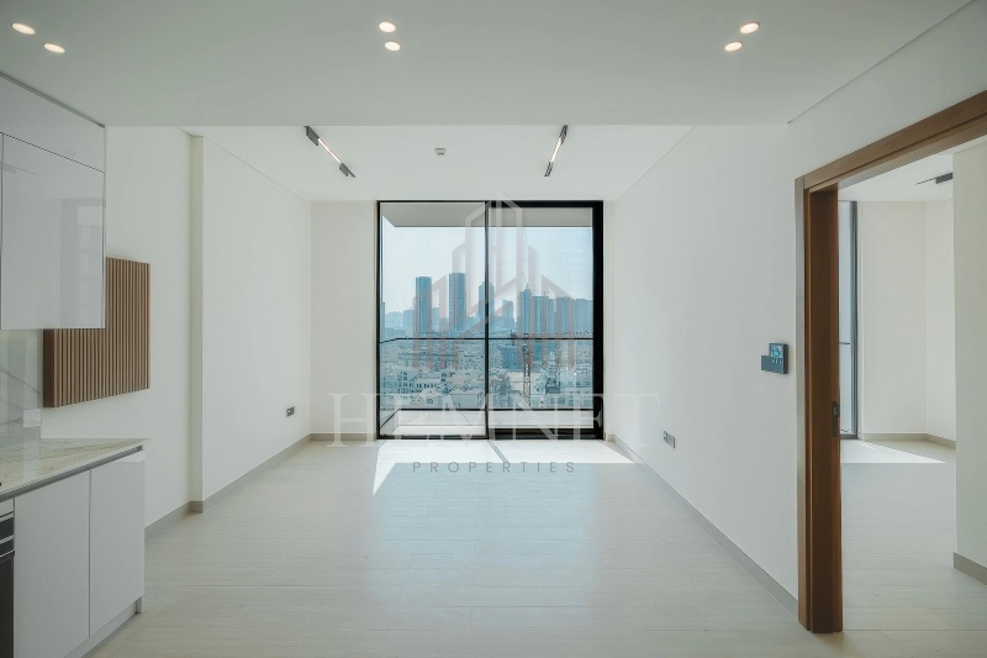 Ready to move | Brand New | Prime Location - Image 3