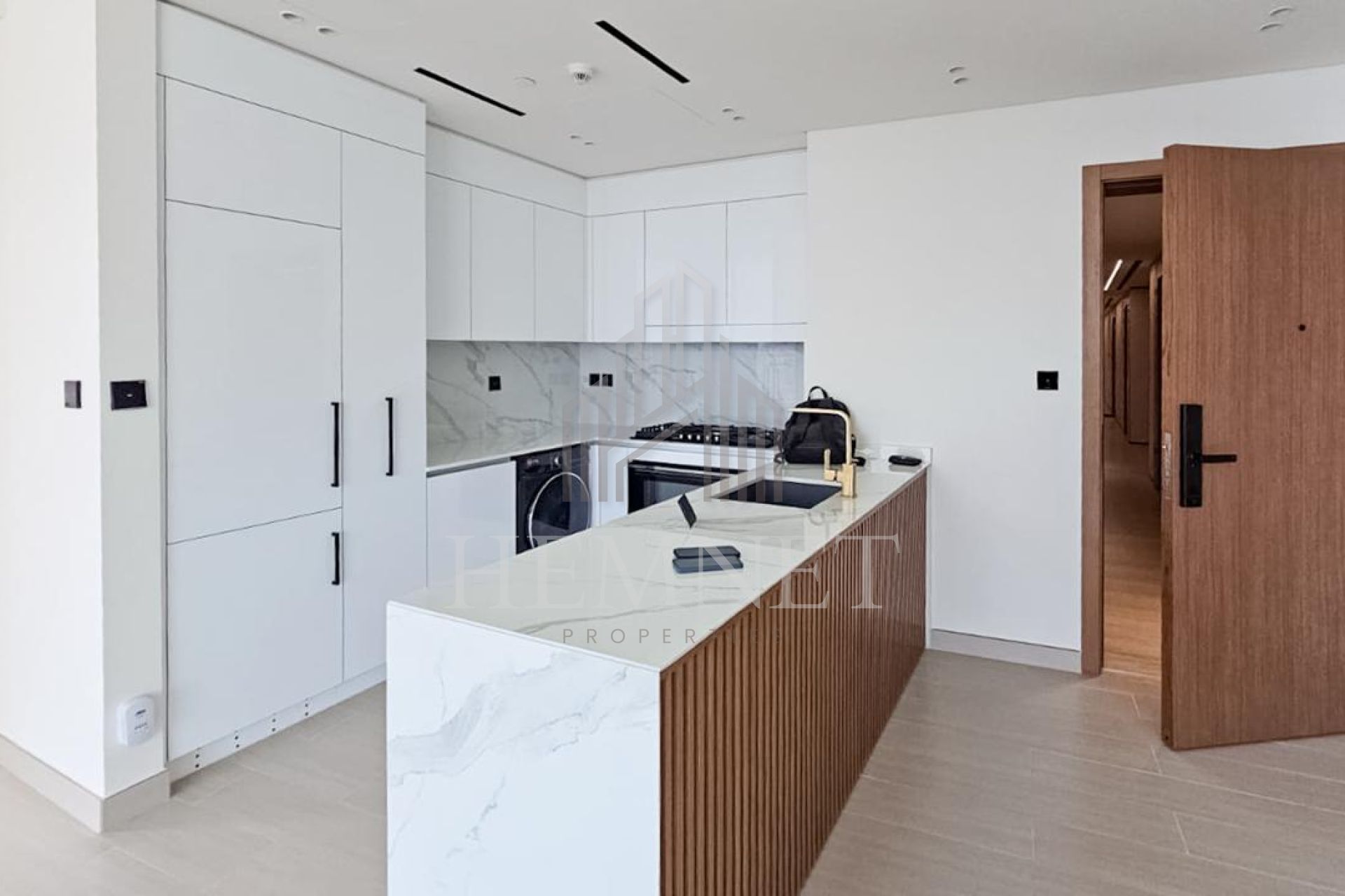 Brand New Unit | Vacant | Genuine Resale - Image 3