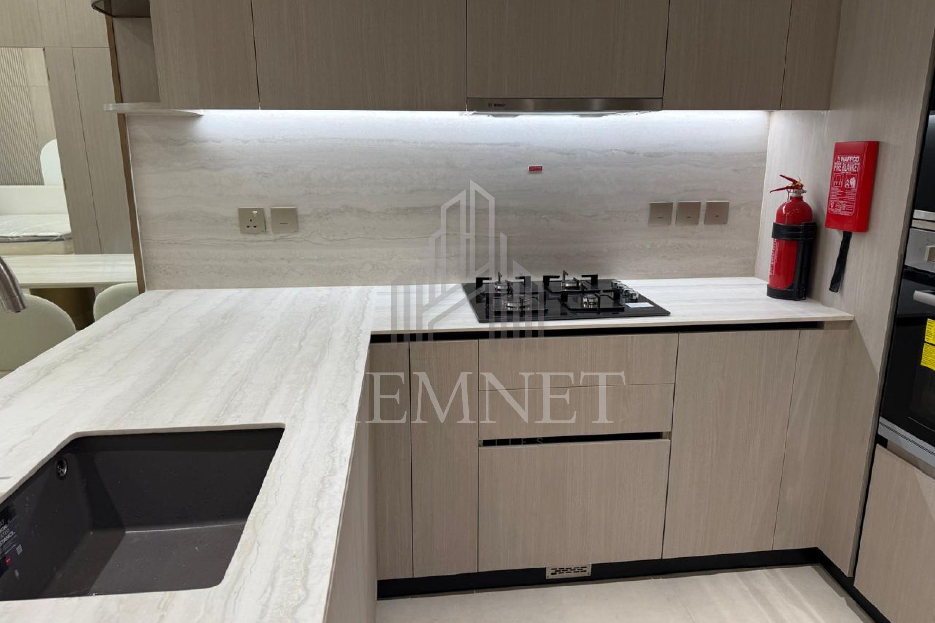 Fully Furnished | Vacant | Brand New - Image 3