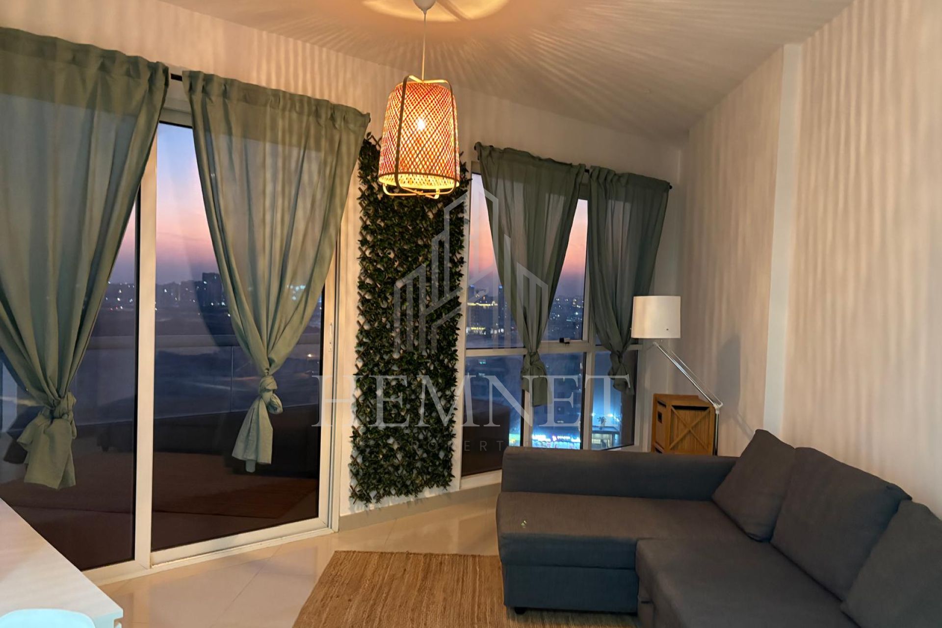 Motivated Seller|Vacant on Transfer|Genuine Resale - Image 3