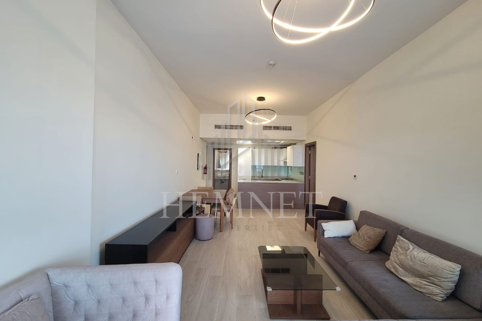 Fully Furnished | Vacant | Creek View - Image 2