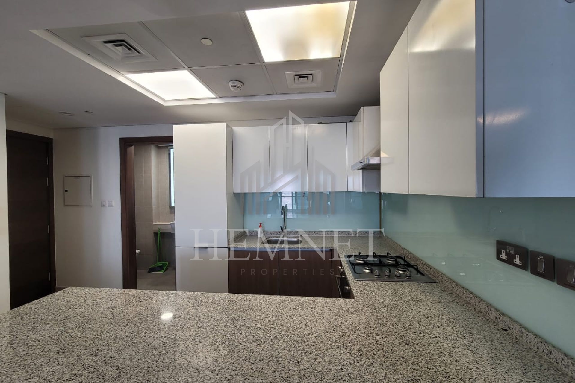 Fully Furnished | Vacant | Creek View - Image 3