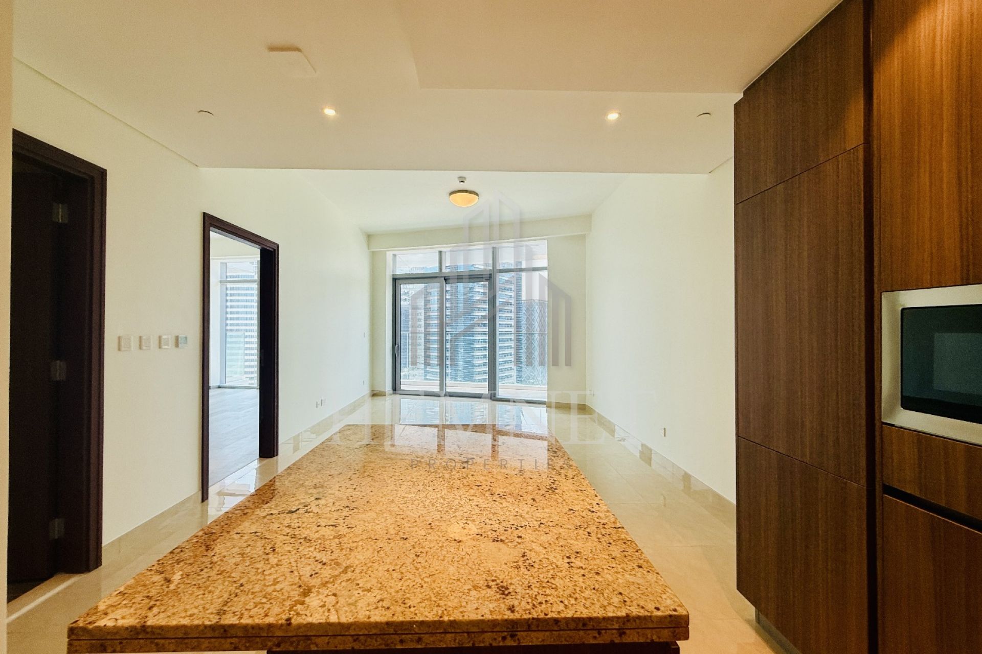 Ready to Move in Now | Canal View | Never Occupied - Image 2