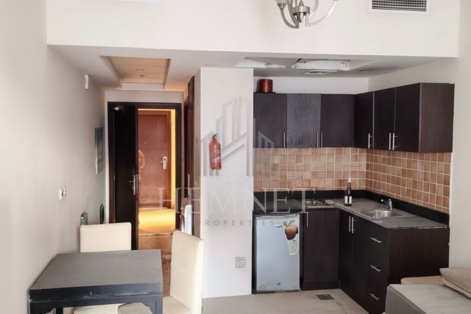 Vacant | Prime Location | Cozy Studio - Image 2