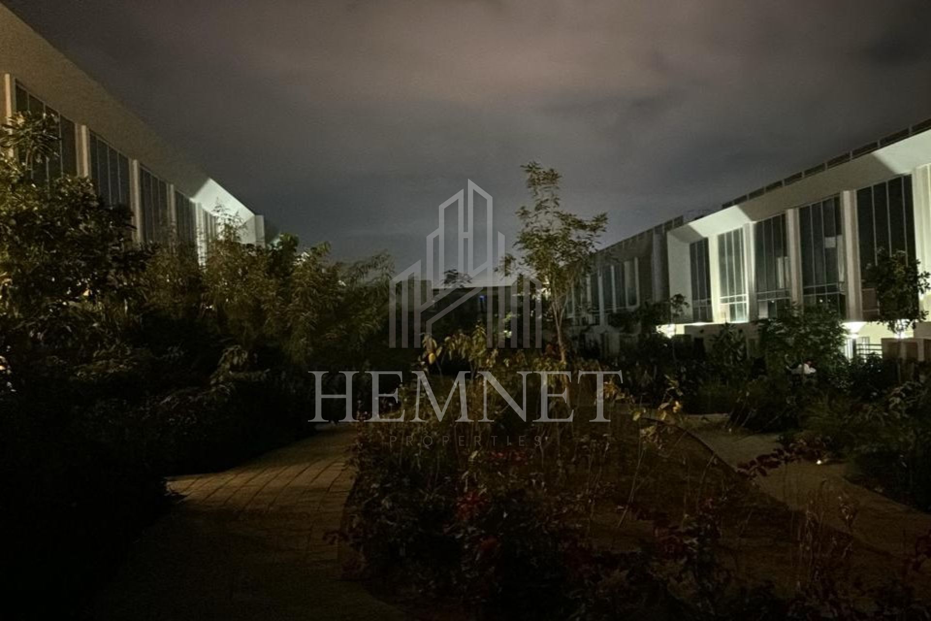 Corner Unit | Vacant | Brand New | Price Reduced - Image 2