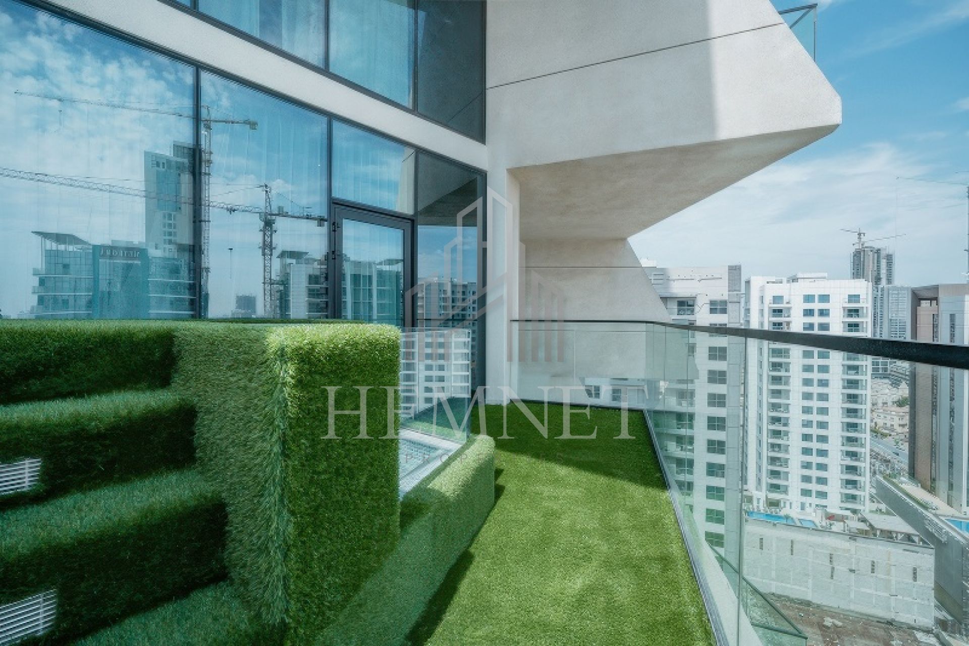 Stylish 1-Bedroom|Motivated Seller|Genuine Resale - Image 2