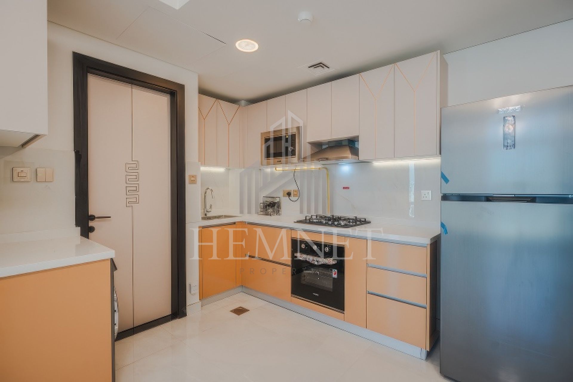 Brand New | Mid Floor | Miracle Garden View - Image 3